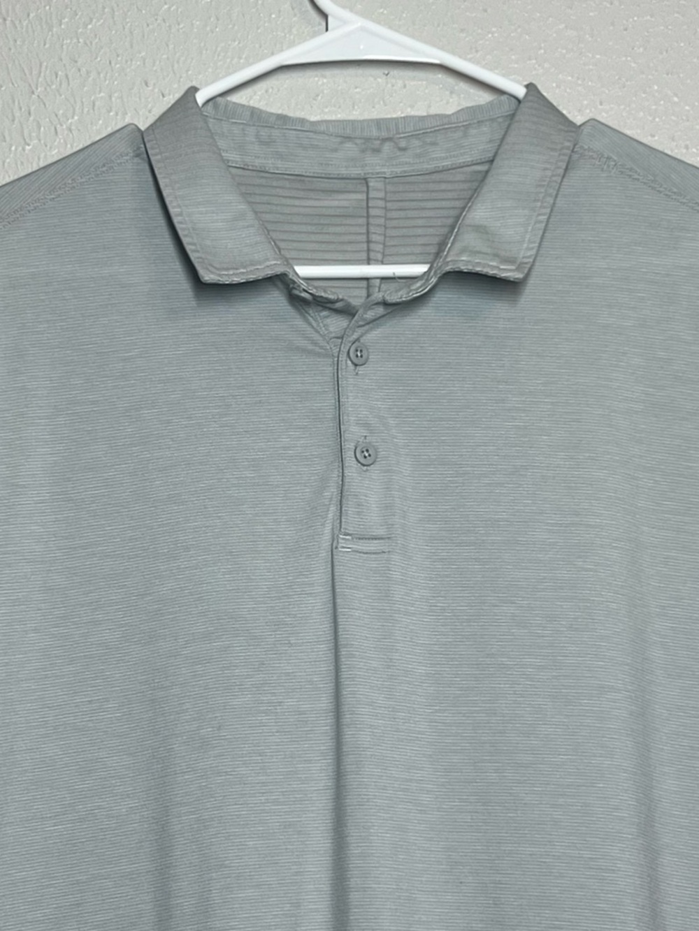 Lululemon Polo Shirt Mens Gray Short Sleeve Stretch Casual Golf **No Size Tag